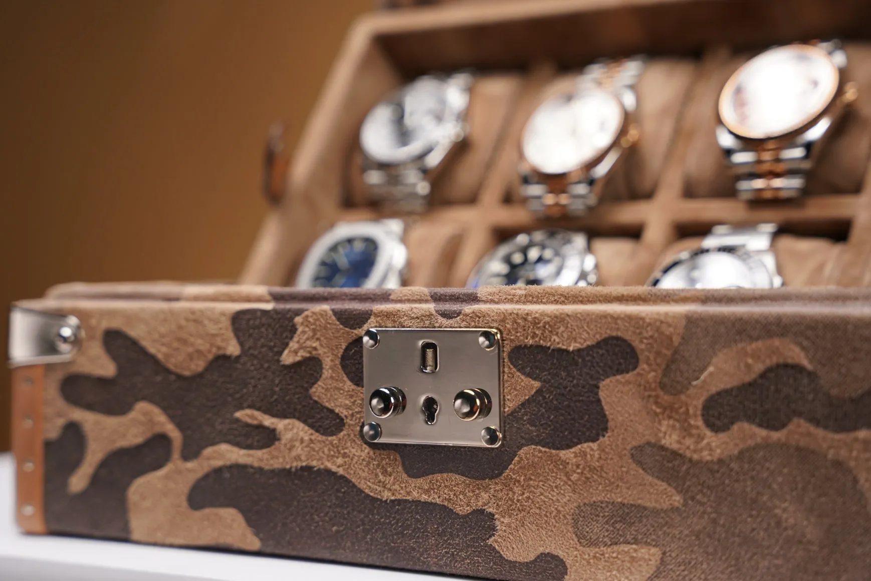 Petra Watch Case - Camouflage Sand